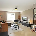 Bright Retreat Near Center & Rai Daire *
