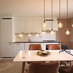 Daire Bright Retreat Near Center & Rai