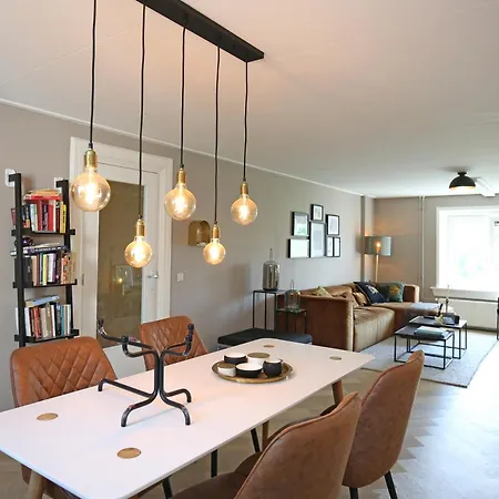 Bright Retreat Near Center & Rai