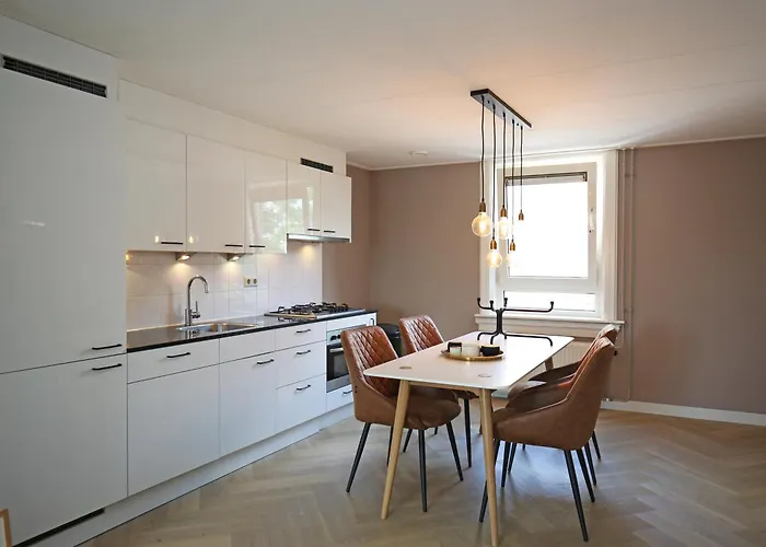 Bright Retreat Near Center & Rai アパート