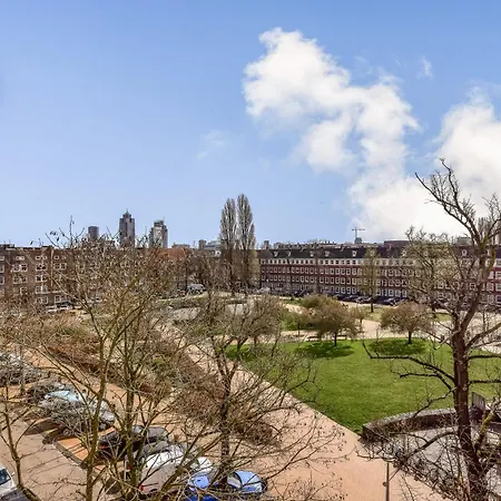 Bright Retreat Near Center & Rai Апартаменты